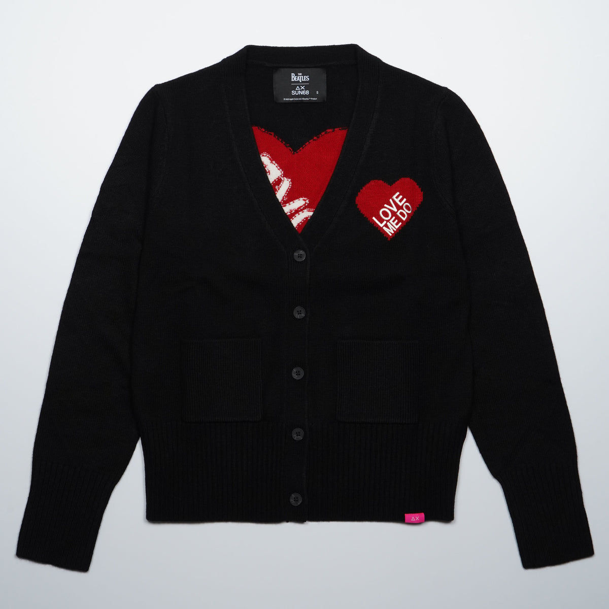 Cardigan SUN68 x The Beatles K46617 Warm Wool Beatles 11 Nero in Misto Lana e Cashmere con Cuore Love Me Do e Tasche Applicate