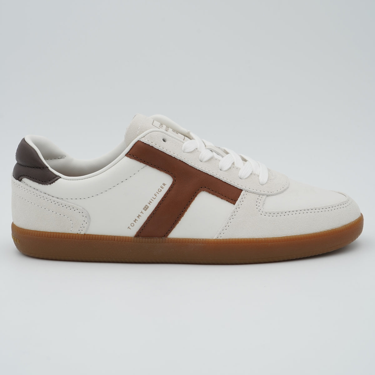 Sneakers Tommy Hilfiger TH Tribeca Leather Mixed Texture FM0FM06068 YBL Ecru in Pelle e Camoscio con Suola Gum