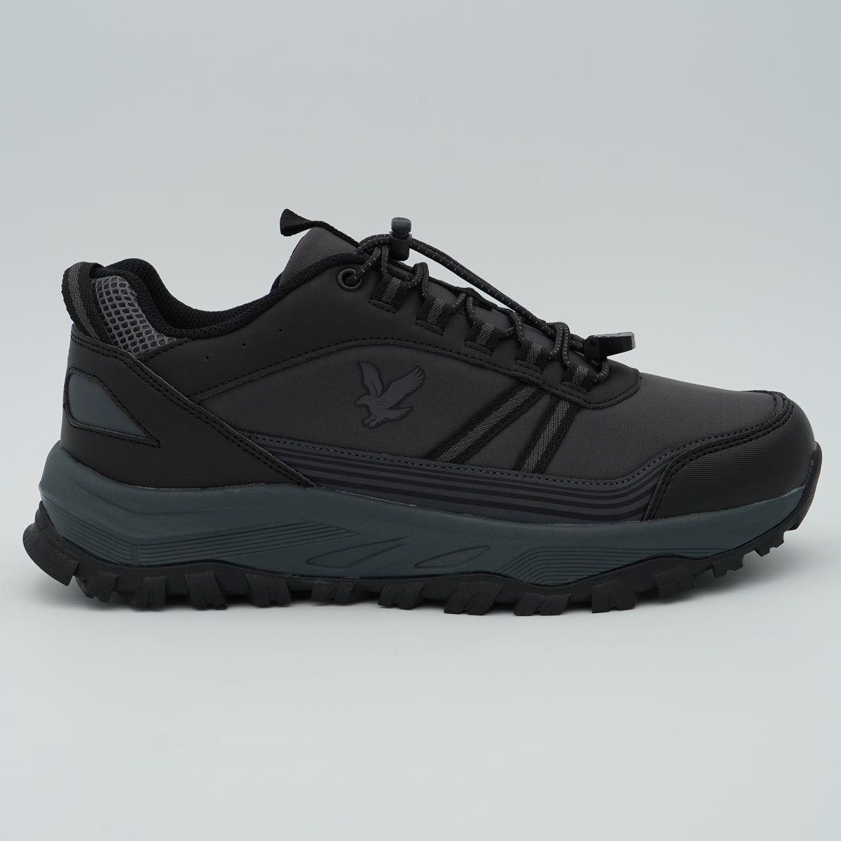 Sneakers Lyle & Scott Nyllep Mintlaw LSMRU00004 168 Nere e Grigie con Suola Chunky e Lacci Elastici Regolabili