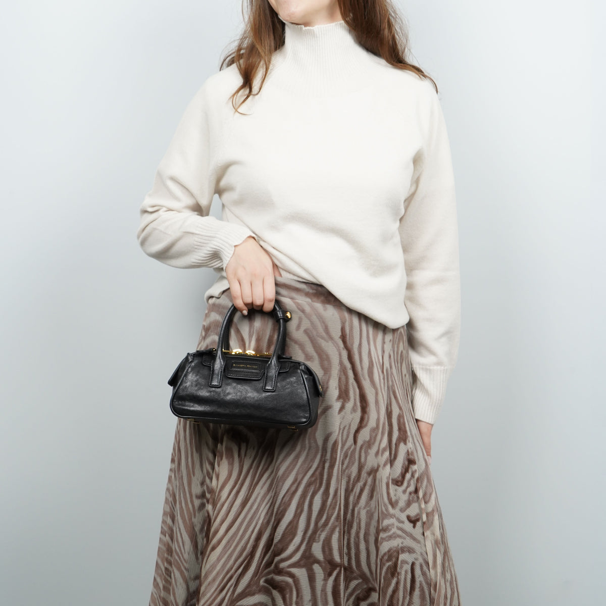 Borsa a Mano Elisabetta Franchi BS58A67E2 Nera con Dettagli Oro