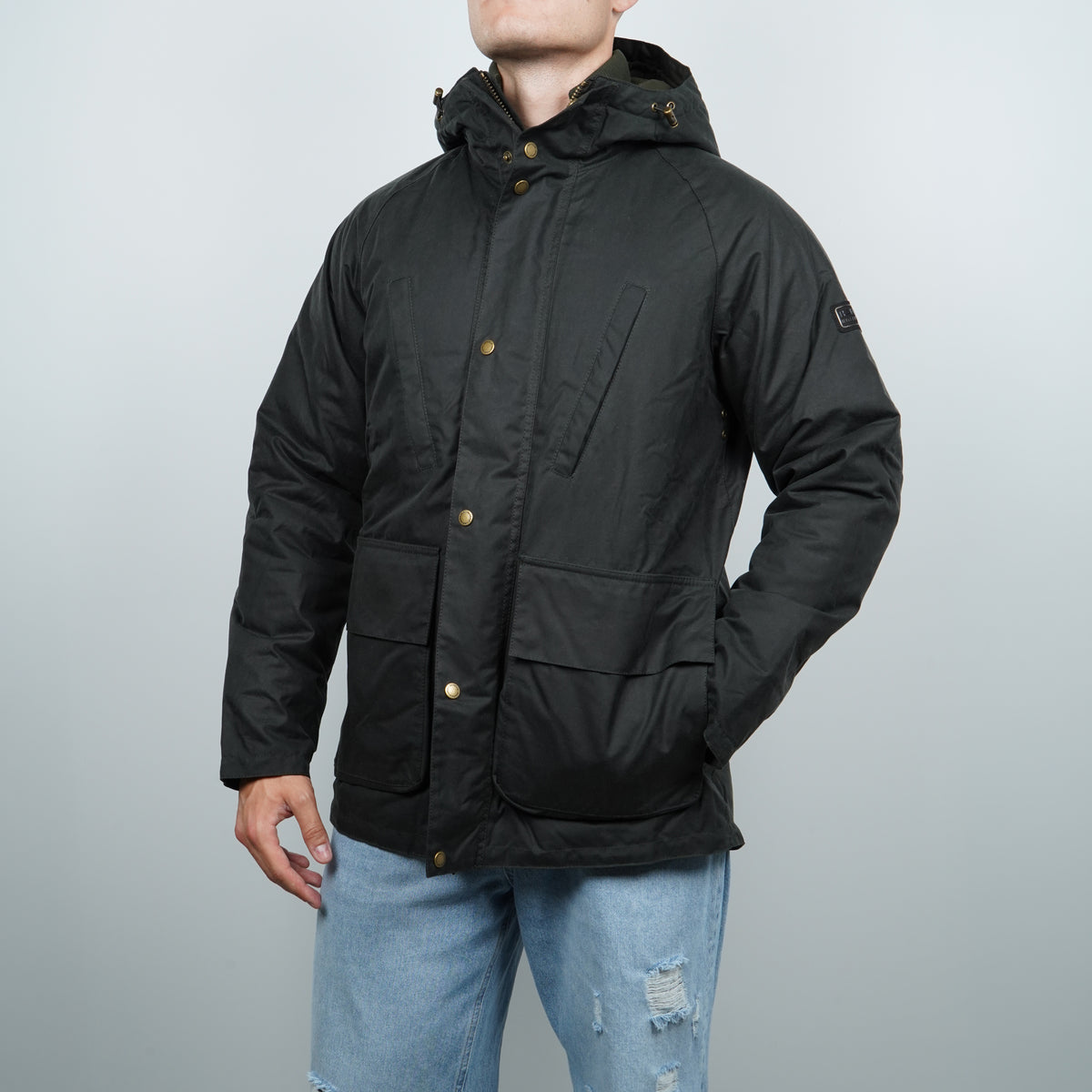 Giubbotto Barbour International Oakdale Wax Jacket MWX2503SG51 Sage in Cotone Cerato con Cappuccio