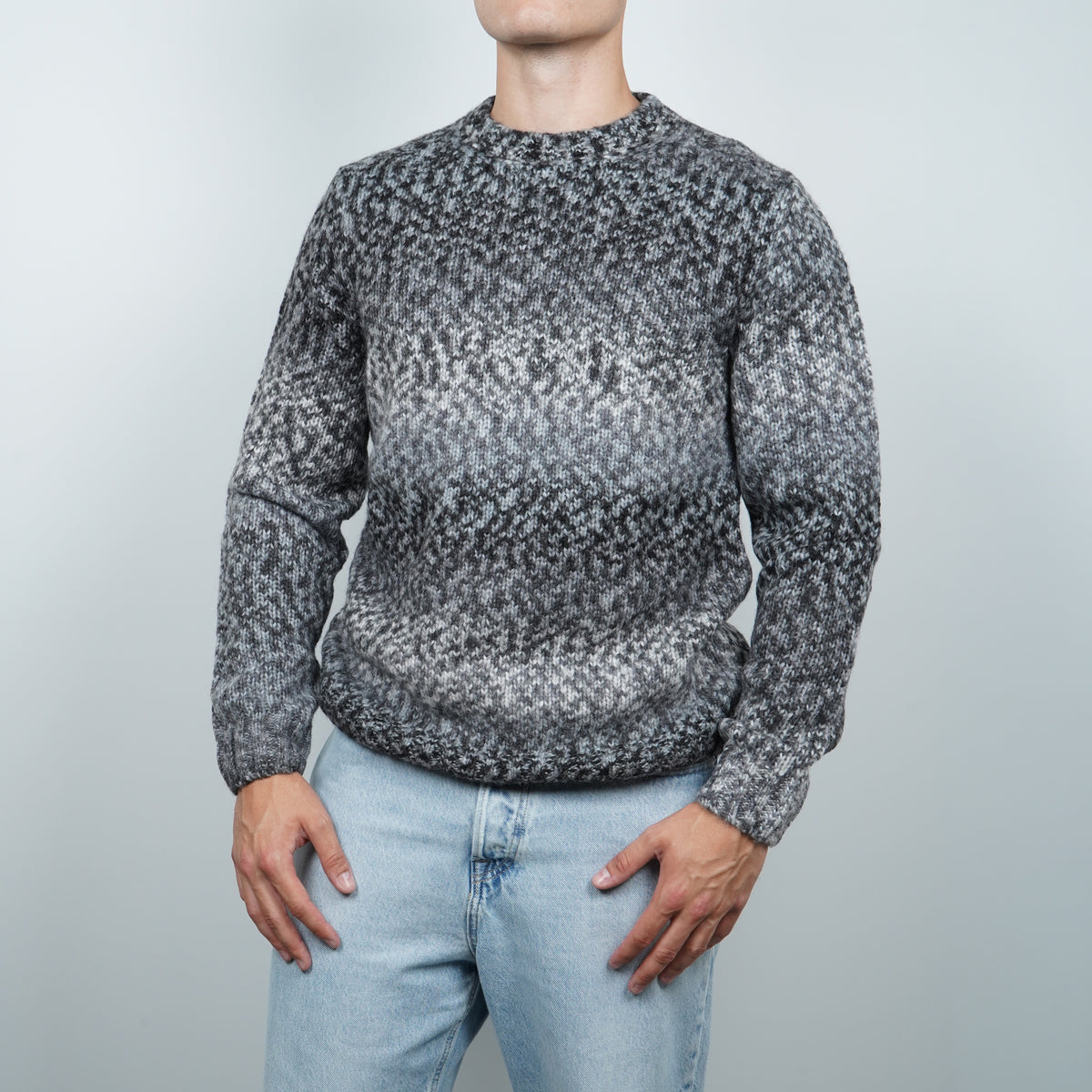 Maglione Girocollo Dondup M01037U 998 Grigio Antracite e Nero Mélange in Misto Lana e Alpaca con Fantasia Sfumata e Maniche Lunghe