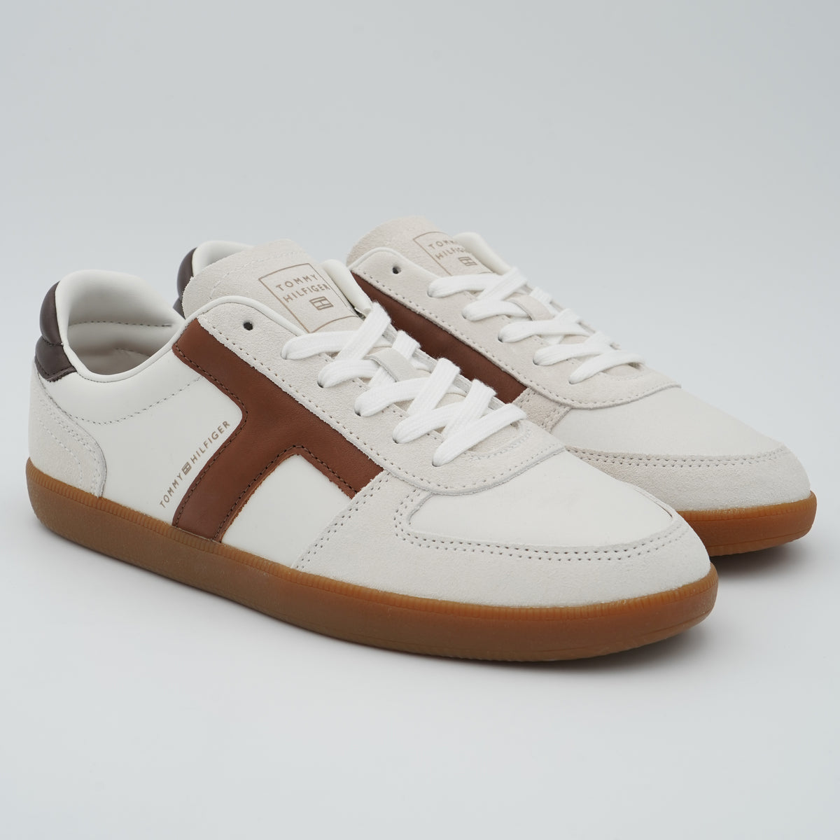 Sneakers Tommy Hilfiger TH Tribeca Leather Mixed Texture FM0FM06068 YBL Ecru in Pelle e Camoscio con Suola Gum