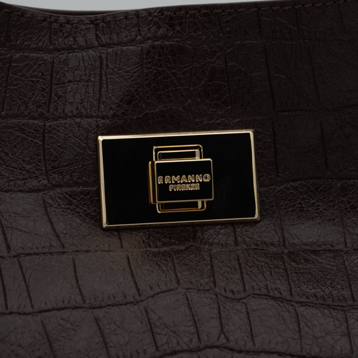 Borsa Ermanno Firenze by Ermanno Scervino Hobo Benjamin Cocco 12402269 Marrone Scuro Effetto Coccodrillo con Manico a Spalla e Fibbia Logo Dorata
