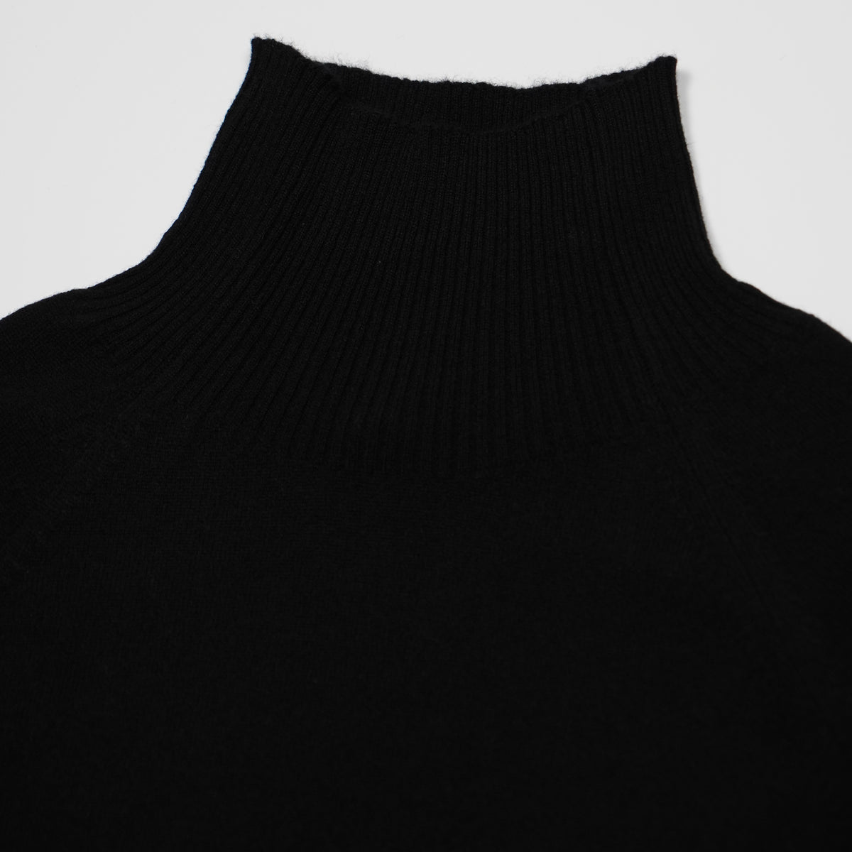 Maglione Lupetto Raglan Kangra 4520-00002 Nero in Lana e Cashmere