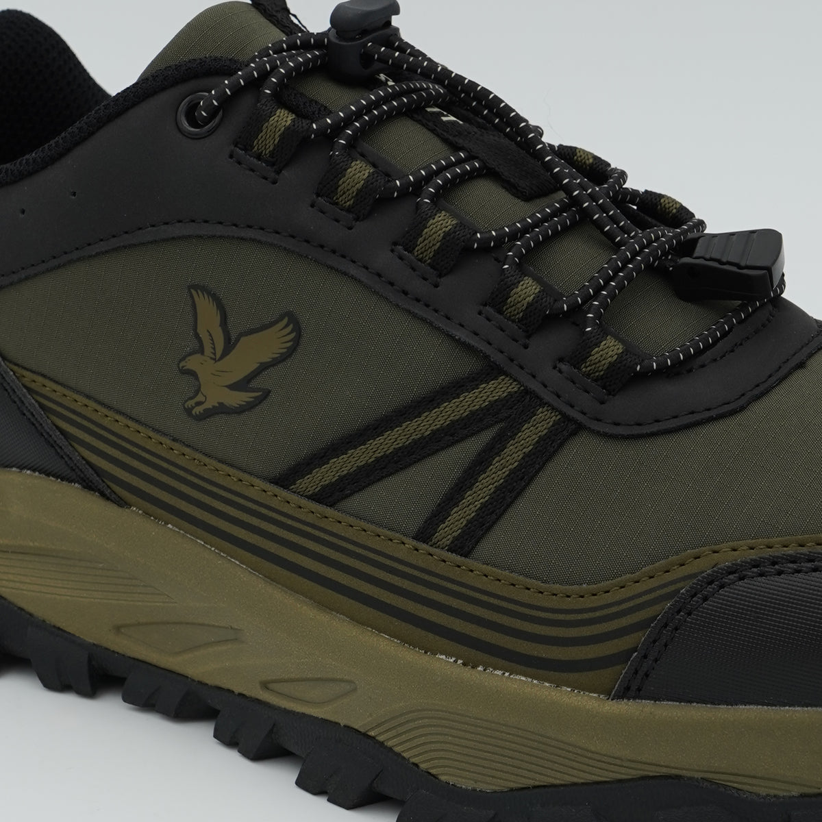 Sneakers Lyle & Scott Nyllep Mintlaw LSMRU00004 364 Verde Militare e Nero in Tessuto Tecnico con Suola Carrarmato e Lacci Elastici