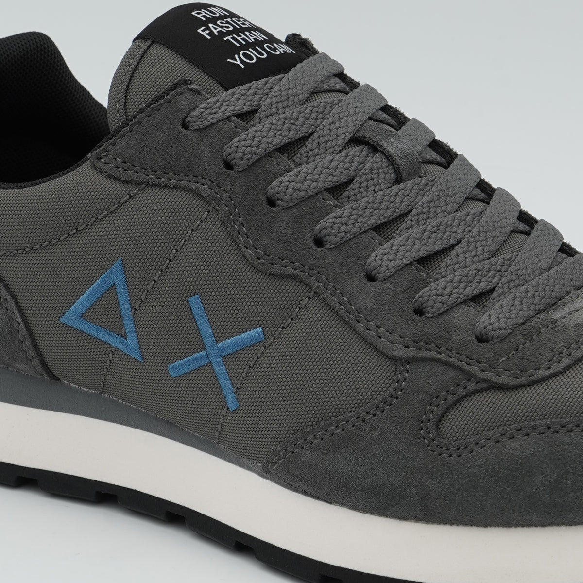 Sneakers SUN68 Tom Solid Z46101 47 Grigio Scuro in Nylon e Suede con Logo Ricamato e Suola EVA