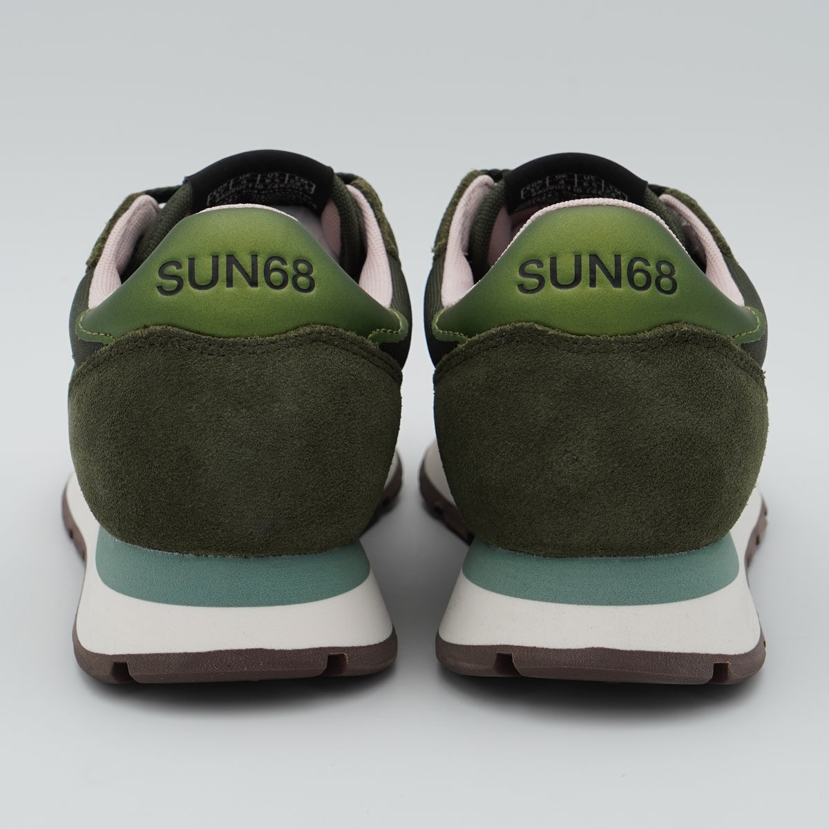 Sneakers SUN68 Ally Solid Z46201 74 Verde Militare Scuro in Suede e Nylon con Logo Ricamato e Suola Running in EVA