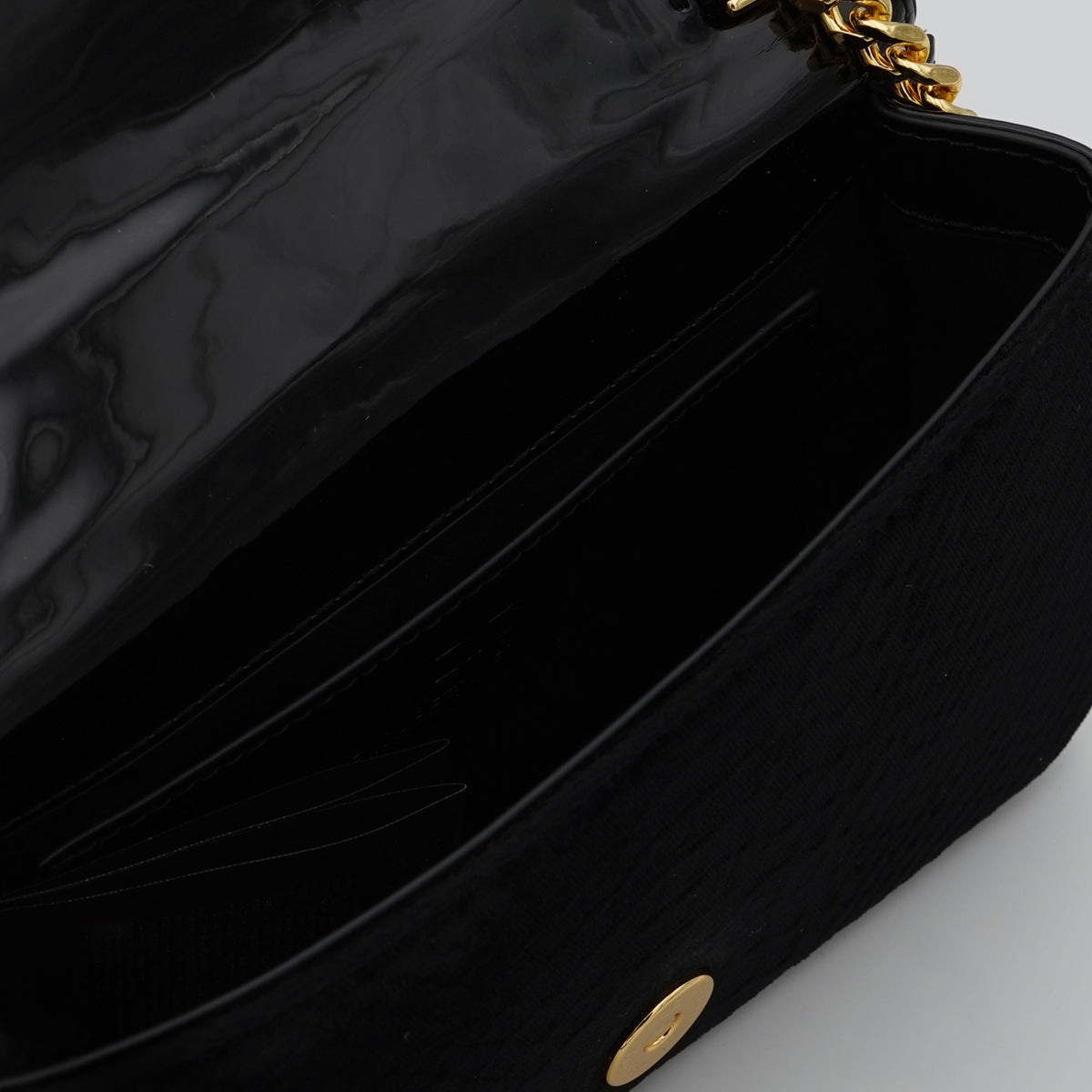Borsa a Tracolla Elisabetta Franchi BS20A67E2 Nera Effetto Velluto con Dettagli Oro