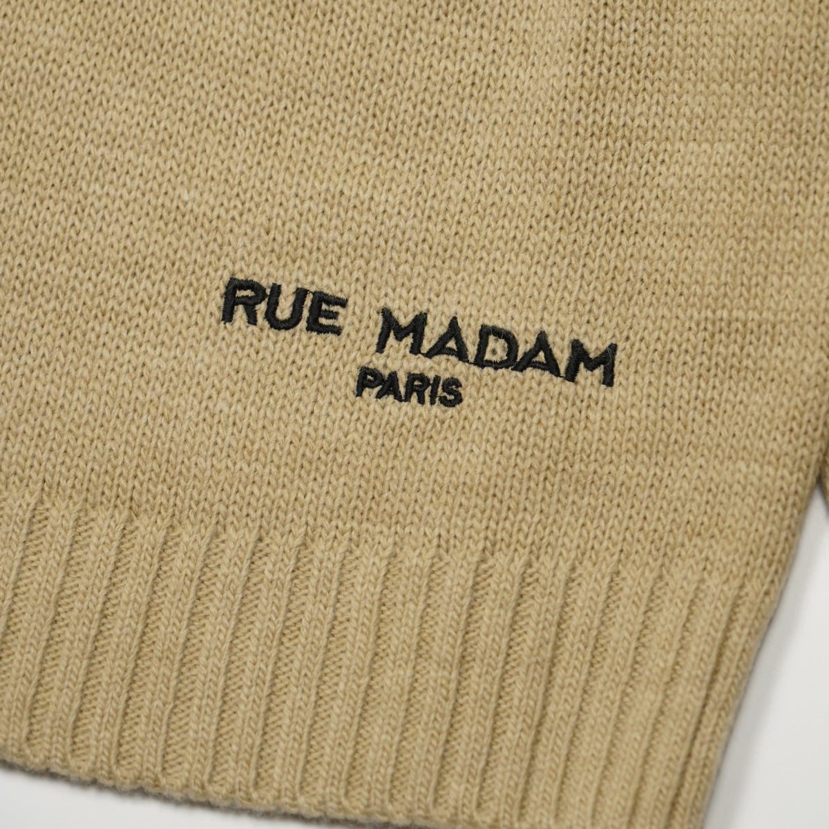 Maglione Rue Madam Paris Marvin Love Jumper 1612 Beige in Misto Lana con Orsetto Marvin Ricamato e Logo