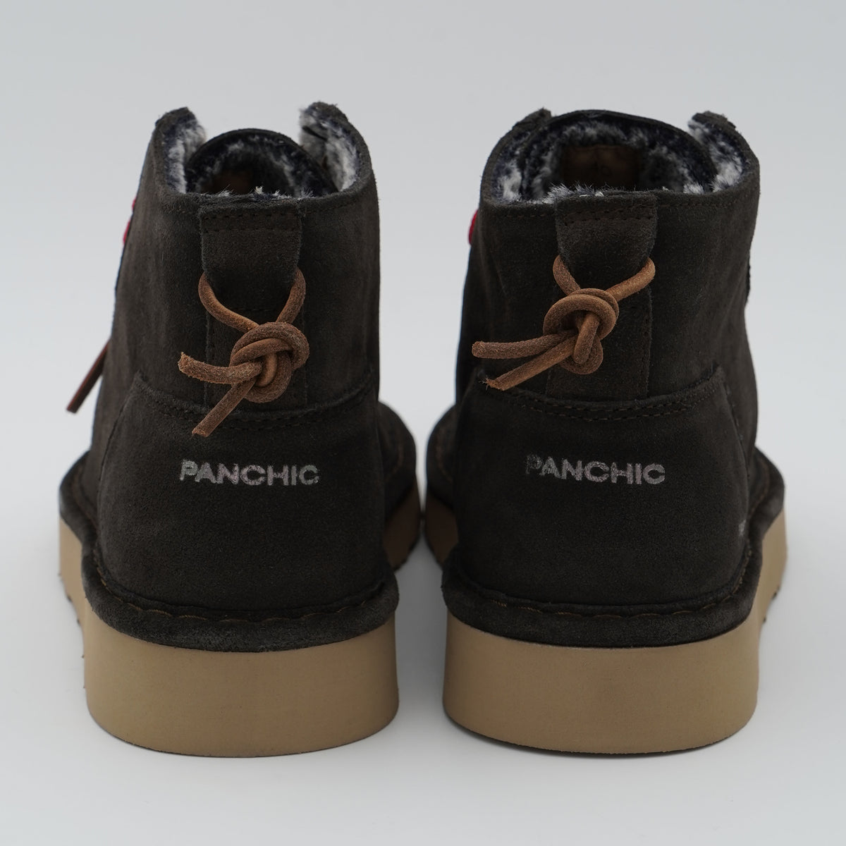 Polacchino Panchic Icon P001M036 D007 Marrone Scuro in Camoscio con Fodera Faux Fur, Lacci Rossi e Suola EVA