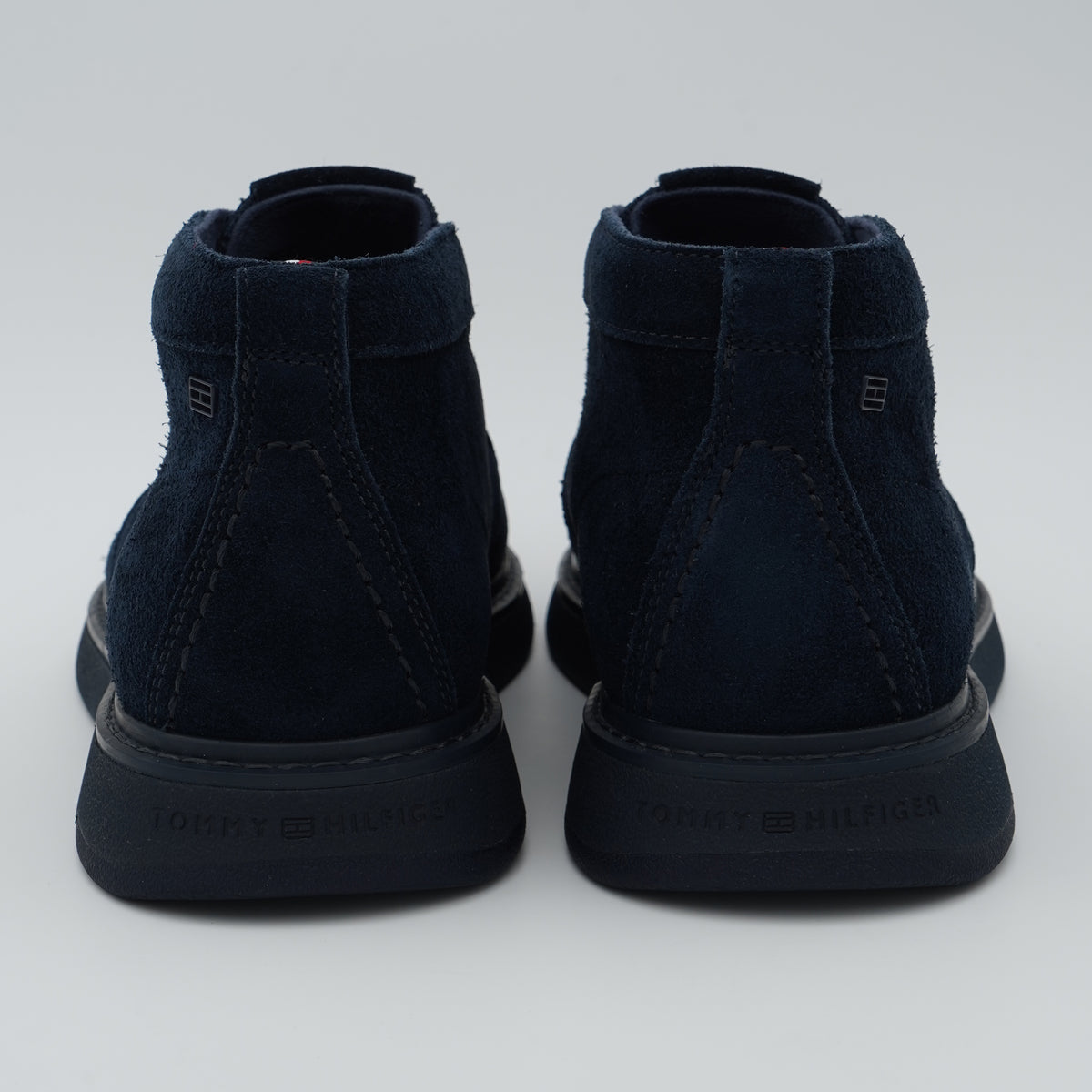 Polacchino Tommy Hilfiger Comfort Suede Chukka FM0FM06074 DW5 Navy Blue in Pelle Scamosciata con Suola EVA