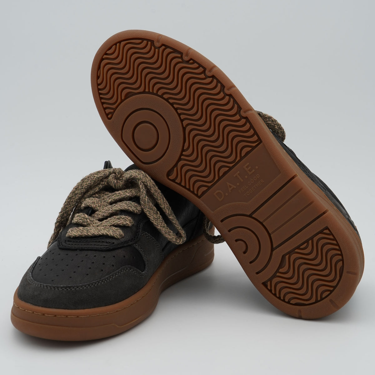 Sneakers D.A.T.E. Court 2.0 Used M451C2USBK Black in Pelle e Suede con Suola in Gomma