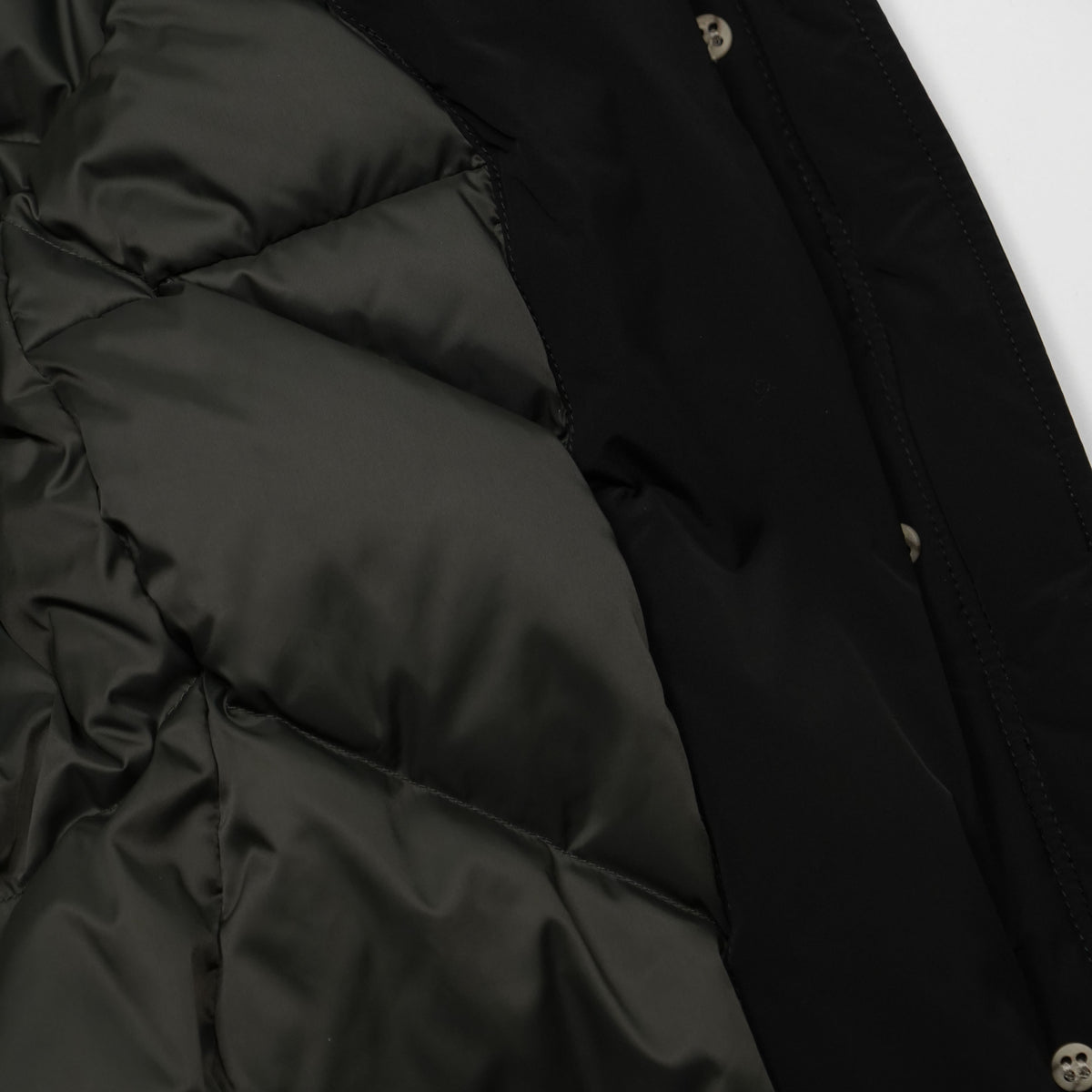 Parka Woolrich Luxury Arctic Nero con Cappuccio in Pelliccia