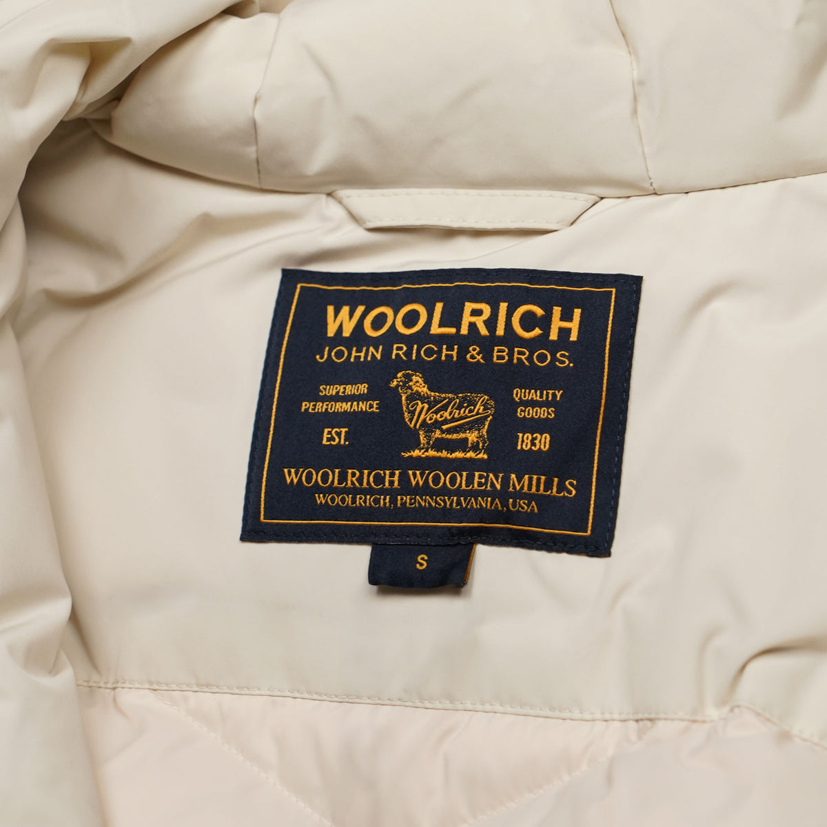 Parka Woolrich Luxury Arctic Bianco Panna con Cappuccio in Pelliccia