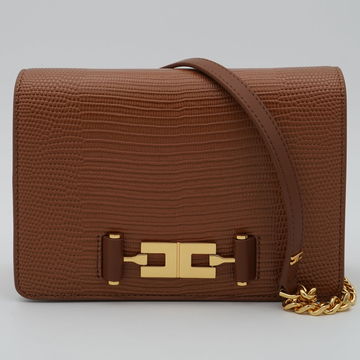 Borsa a Tracolla Elisabetta Franchi BS09A66E2 Sigaro con Logo Oro