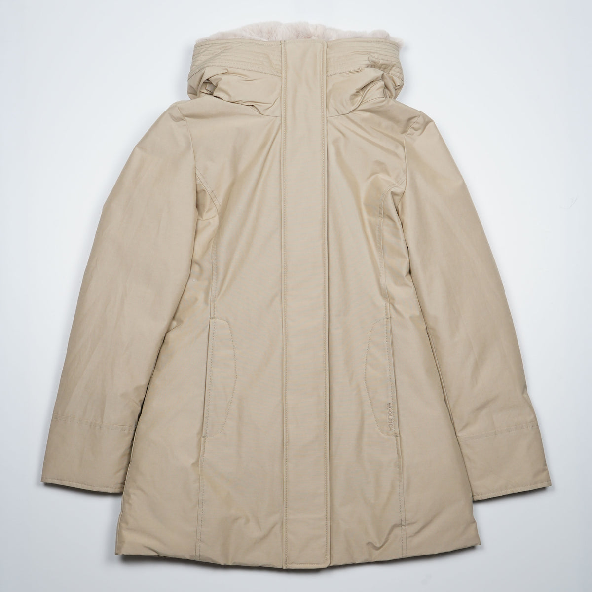 Parka Woolrich Boulder Beige con Cappuccio e Interno in Pelliccia Sintetica