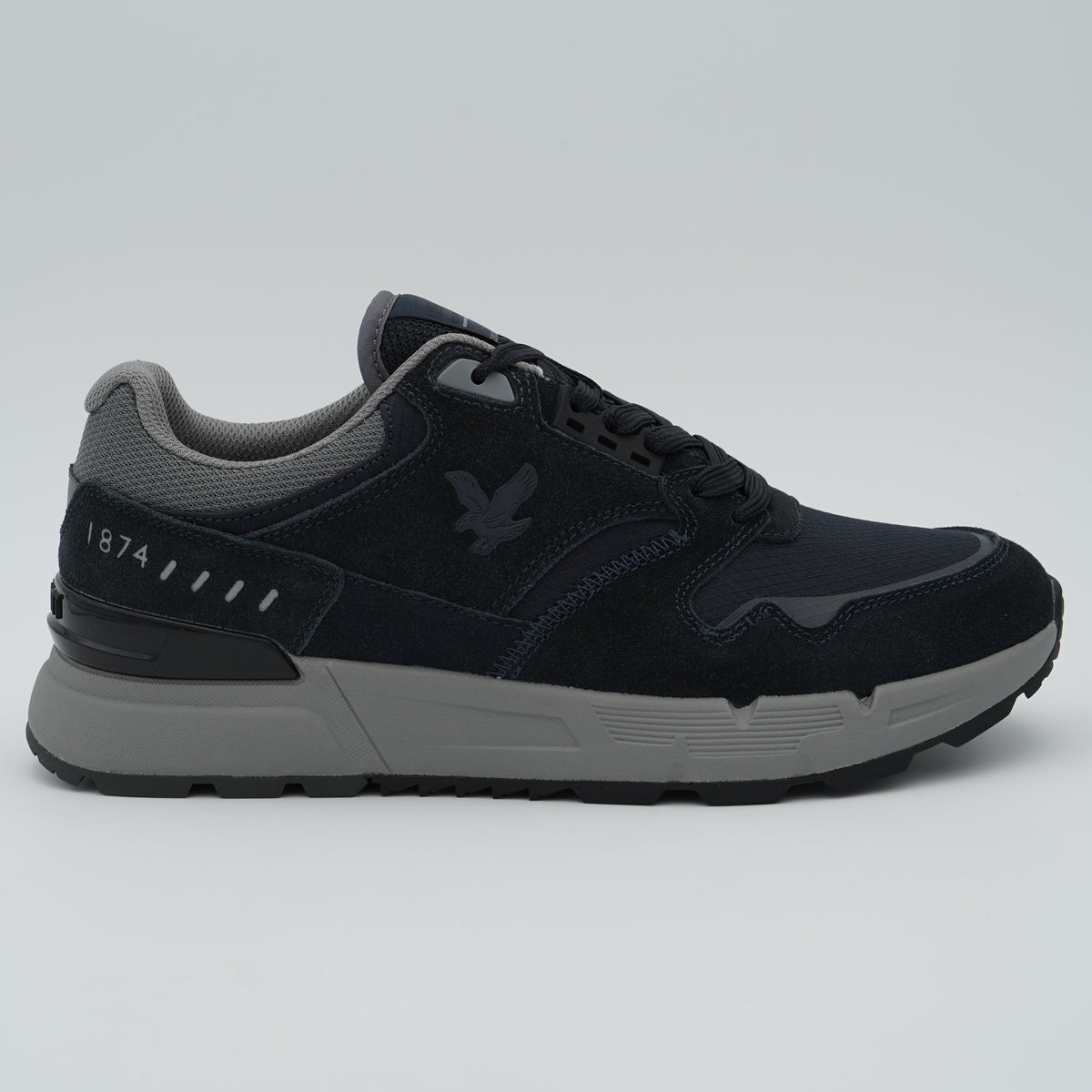 Sneakers Lyle & Scott Suecor Finlay LSMRU00003 116 Blu Navy in Camoscio e Tessuto Tecnico con Suola Chunky Grigia e Logo Aquila