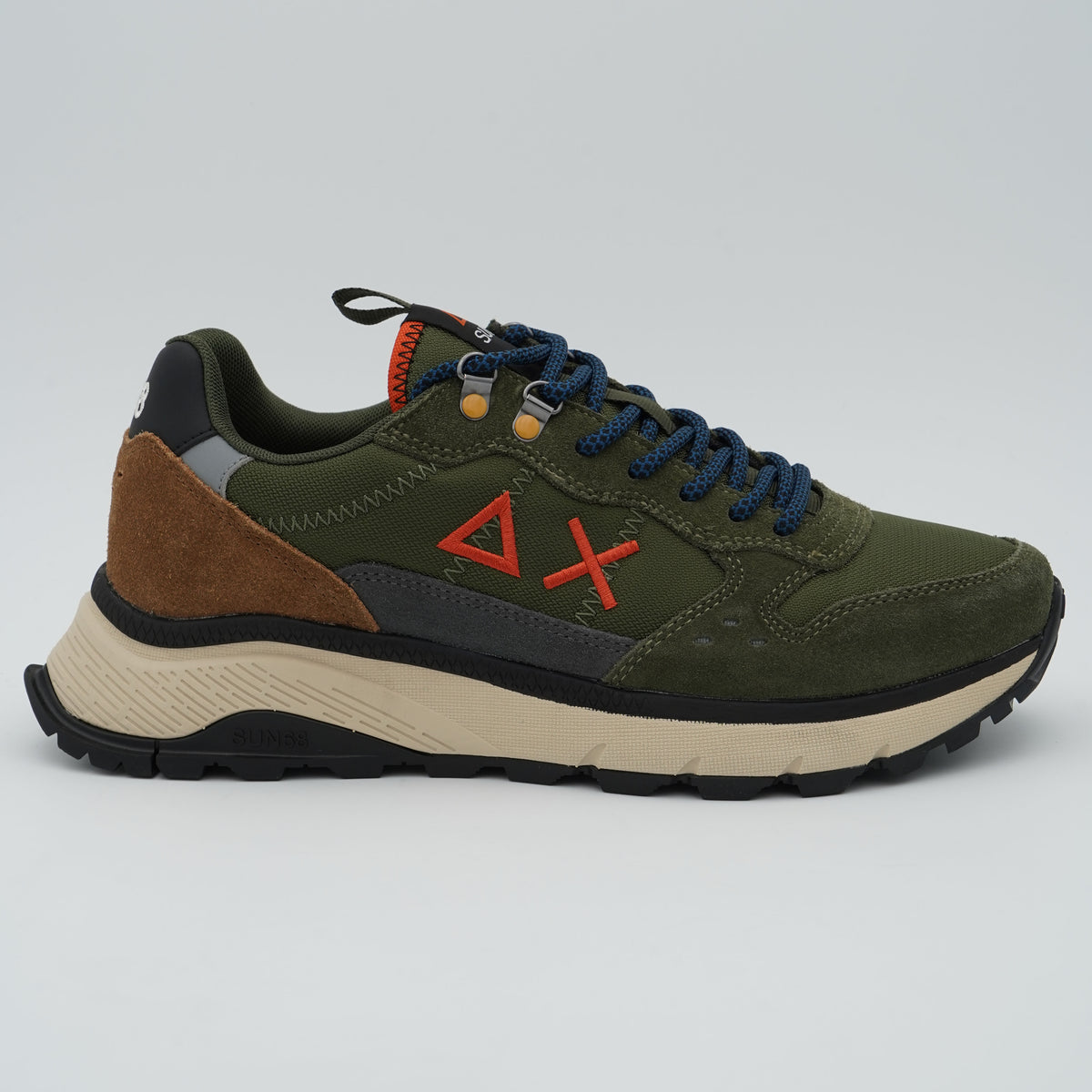 Sneakers SUN68 Fire & Camping Z46138 74 Verde Militare Scuro in Camoscio e Tessuto con Logo Ricamato, Lacci Trekking e Suola Chunky in Gomma