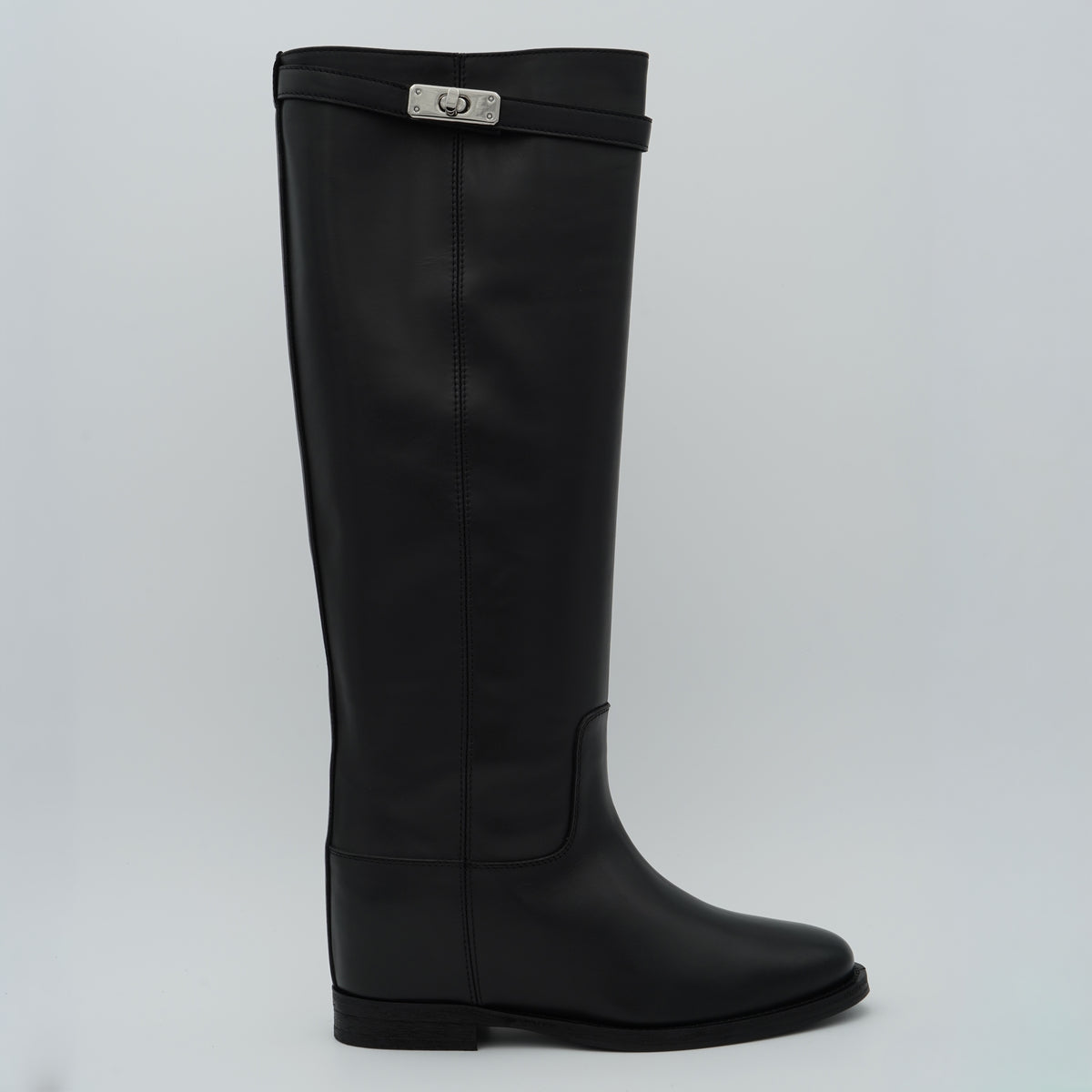 Stivale Via Roma 15 Luxury 4671 Nero con Cinturino e Dettaglio Argento