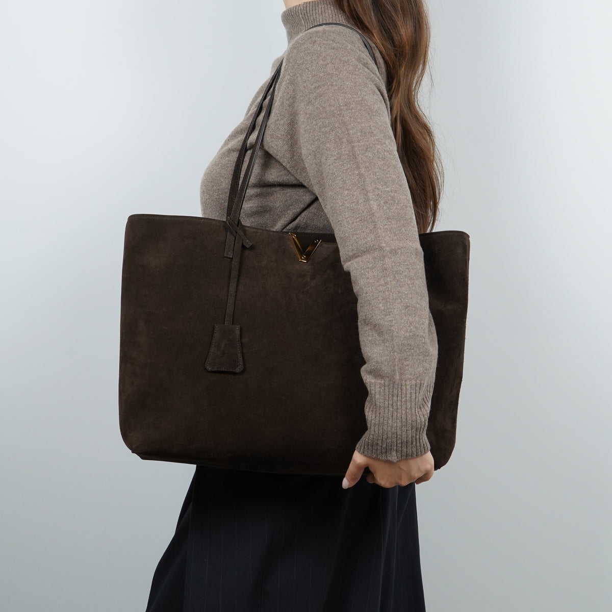 Borsa Tote Via Roma 15 VR1200 Velour Testa di Moro con Dettaglio V Oro