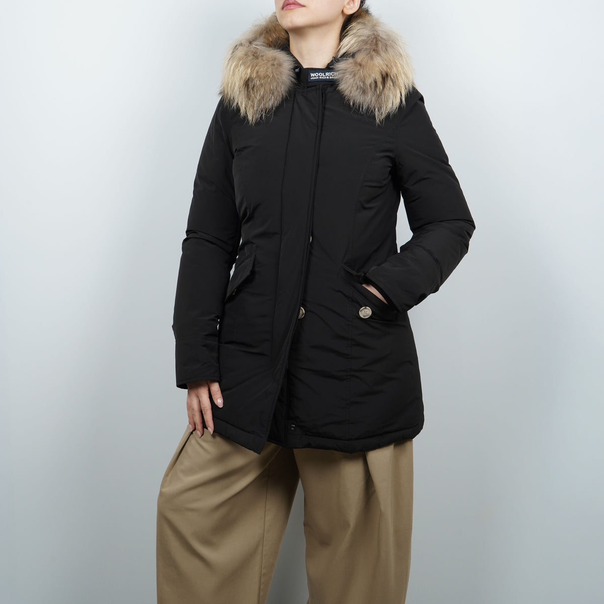 Parka Woolrich Luxury Arctic Nero con Cappuccio in Pelliccia