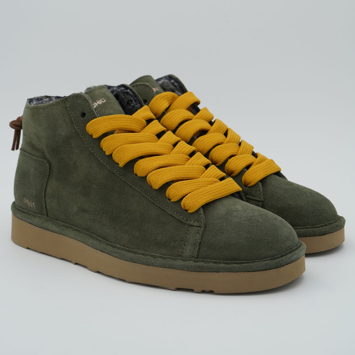 Polacchino Panchic Icon P001M036 U007 Verde Oliva in Camoscio con Fodera Faux Fur, Lacci Giallo Senape e Suola EVA