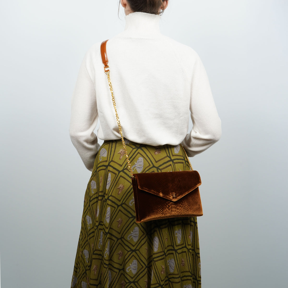 Borsa a Tracolla Donna Elisabetta Franchi BS27A67E2 Ambra Effetto Velluto con Dettagli Oro