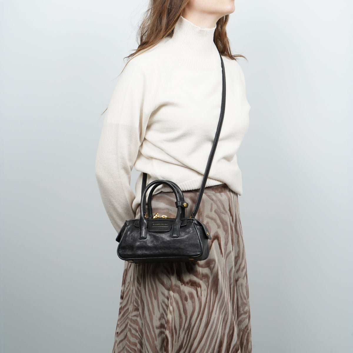 Borsa a Mano Elisabetta Franchi BS58A67E2 Nera con Dettagli Oro