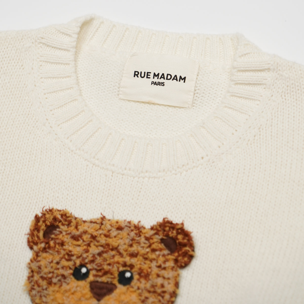 Maglione Rue Madam Paris Marvin Jumper 1507 Bianco Panna in Misto Lana con Orsetto Marvin Ricamato e Logo