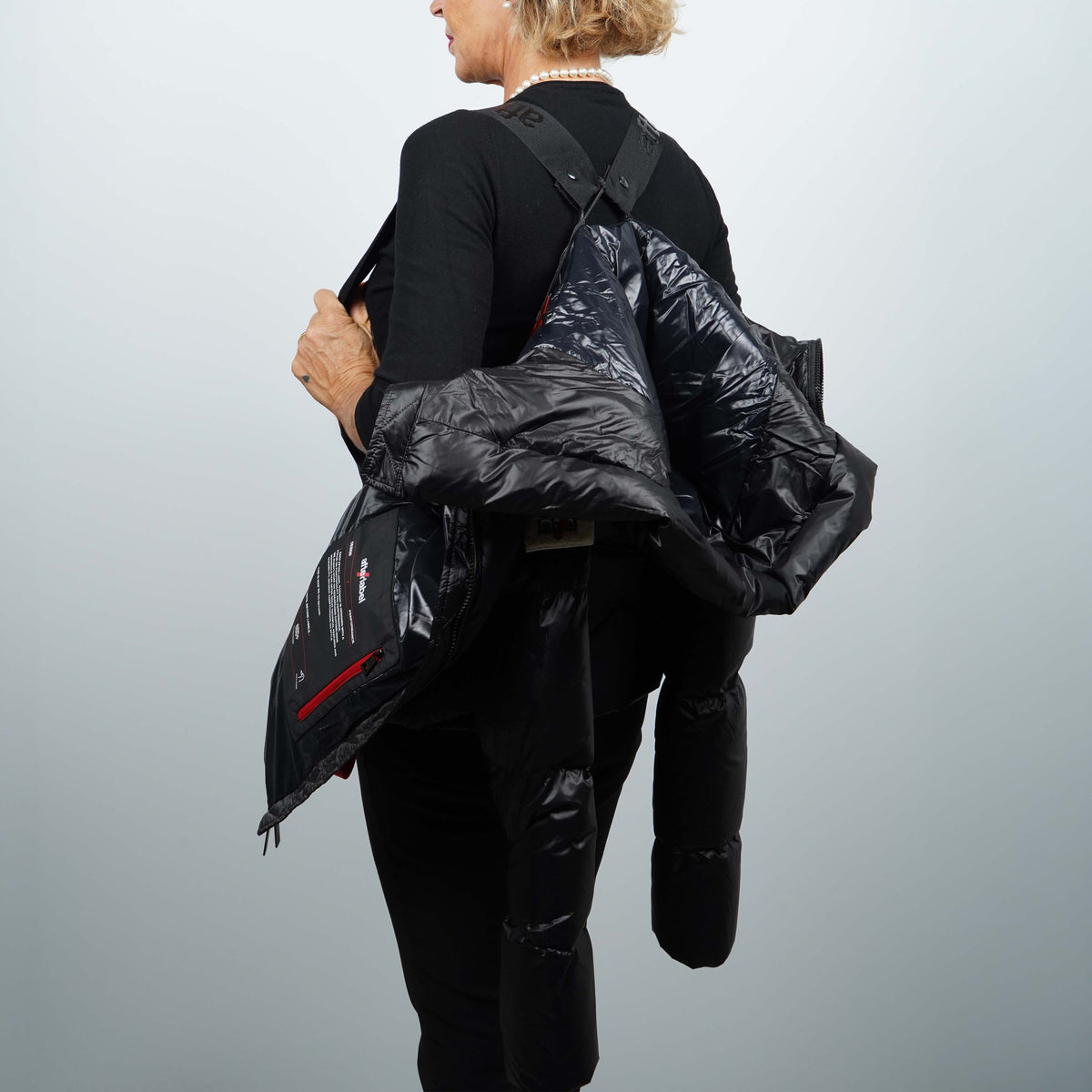 Piumino Corto After Label Helsinki N051 999 Nero Oversize