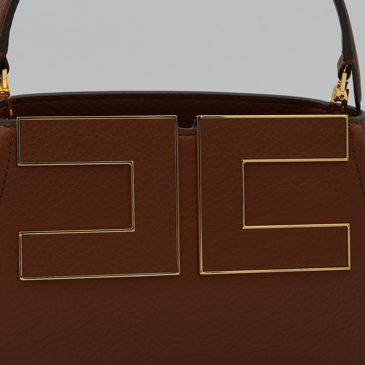 Borsa Elisabetta Franchi BS07A66E2 Sigaro con Logo Oro