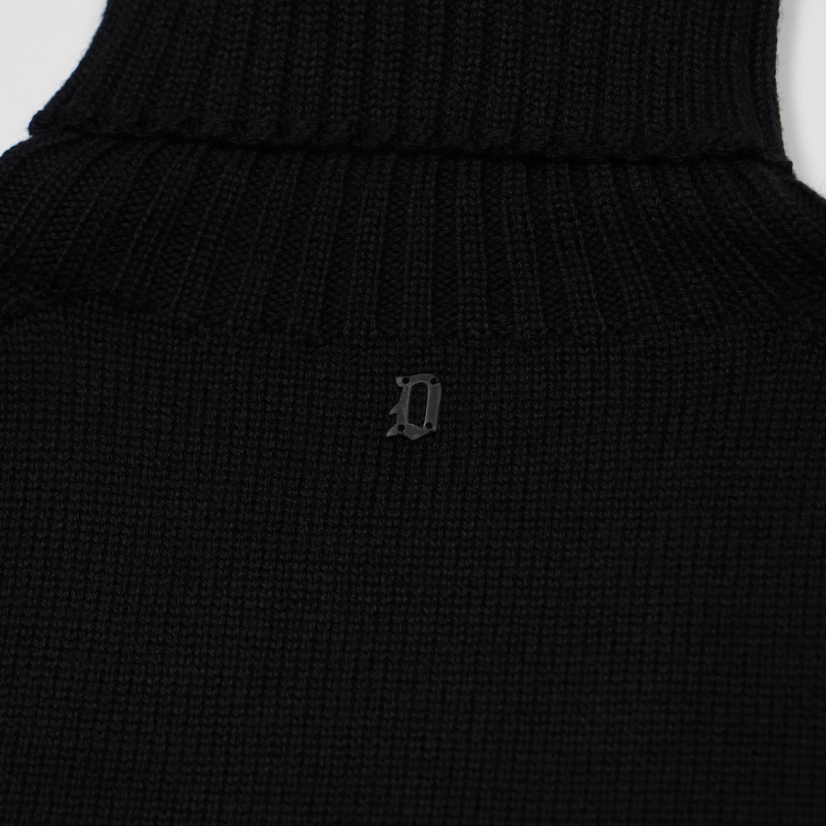 Maglia Dolcevita Dondup UT265 M00856U 999 Nero in 100% Lana con Lavorazione a Coste Inglesi e Vestibilità Regular Fit Made in Italy