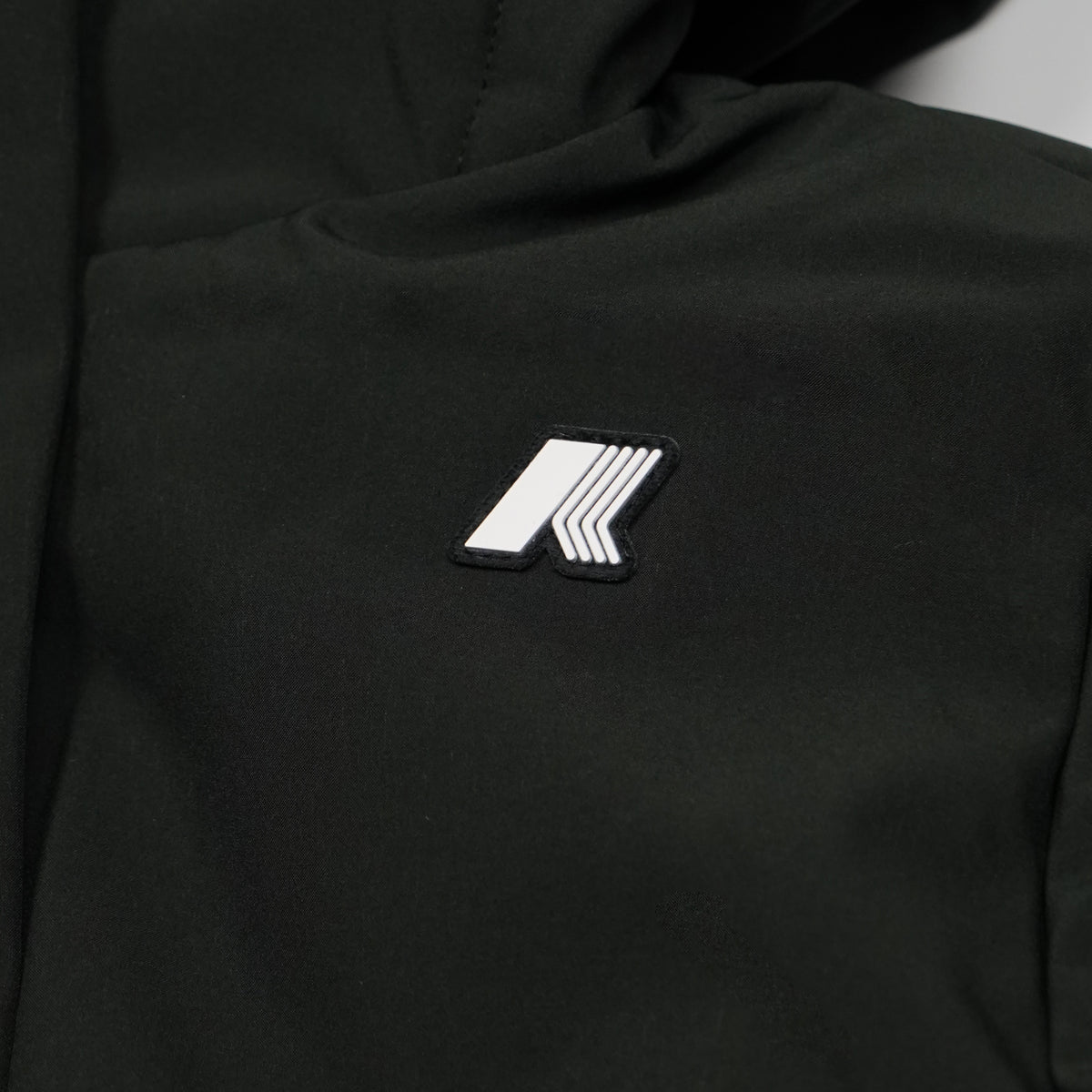 Giubbotto K-Way Siphane Hybrid Warm Shell K8161DW USY Nero con Cappuccio, Inserti Trapuntati e Imbottitura PrimaLoft Riciclata
