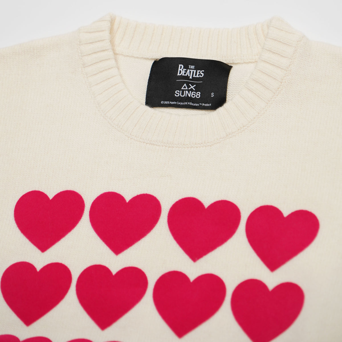 Maglione Girocollo SUN68 x The Beatles K46616 31 Panna Oversize Warm Wool con Cuori Fucsia, Girocollo e Maniche Lunghe