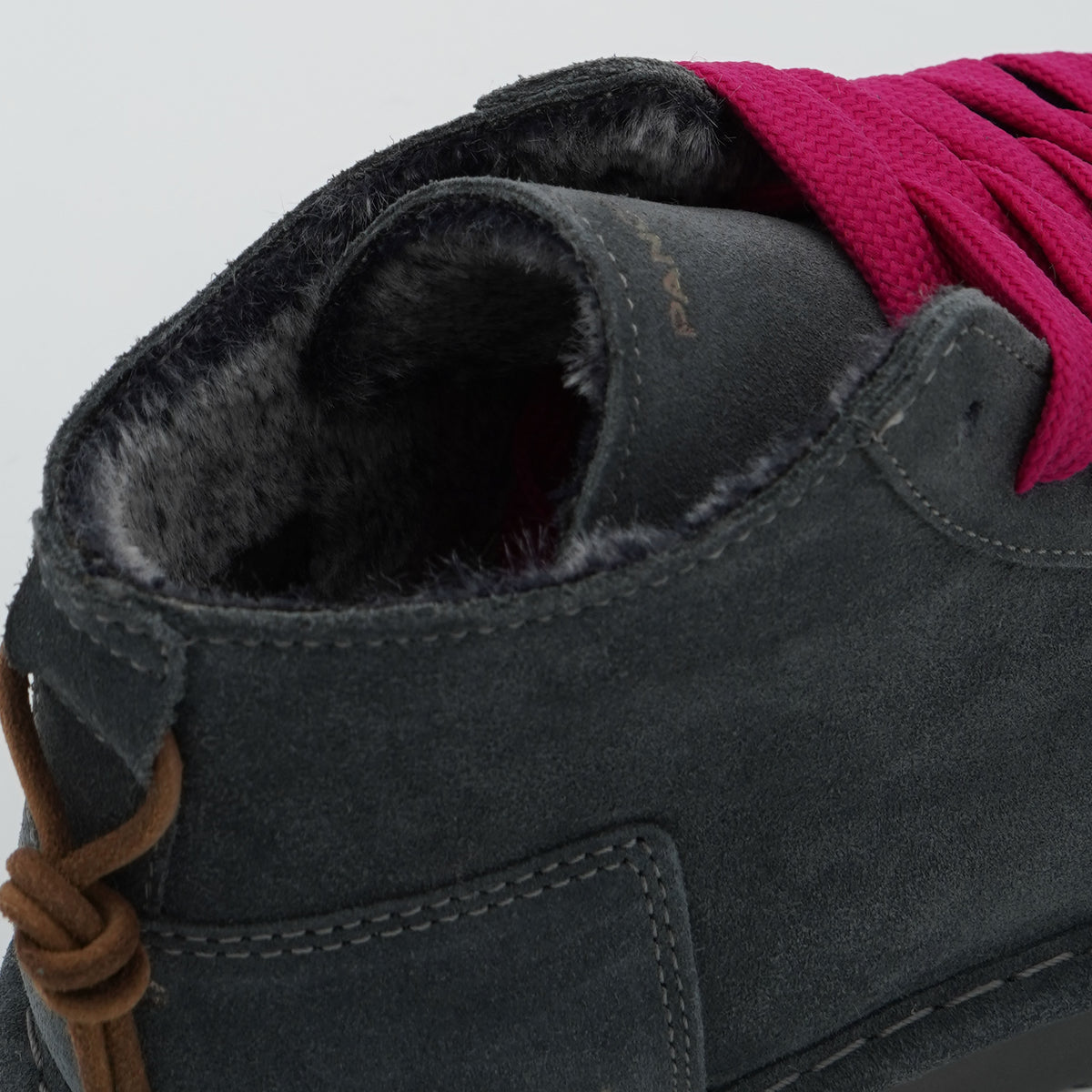 Polacchino Panchic P001 Icon P001W036 V006 in Camoscio Antracite con Fodera Faux Fur, Lacci Fucsia e Suola EVA