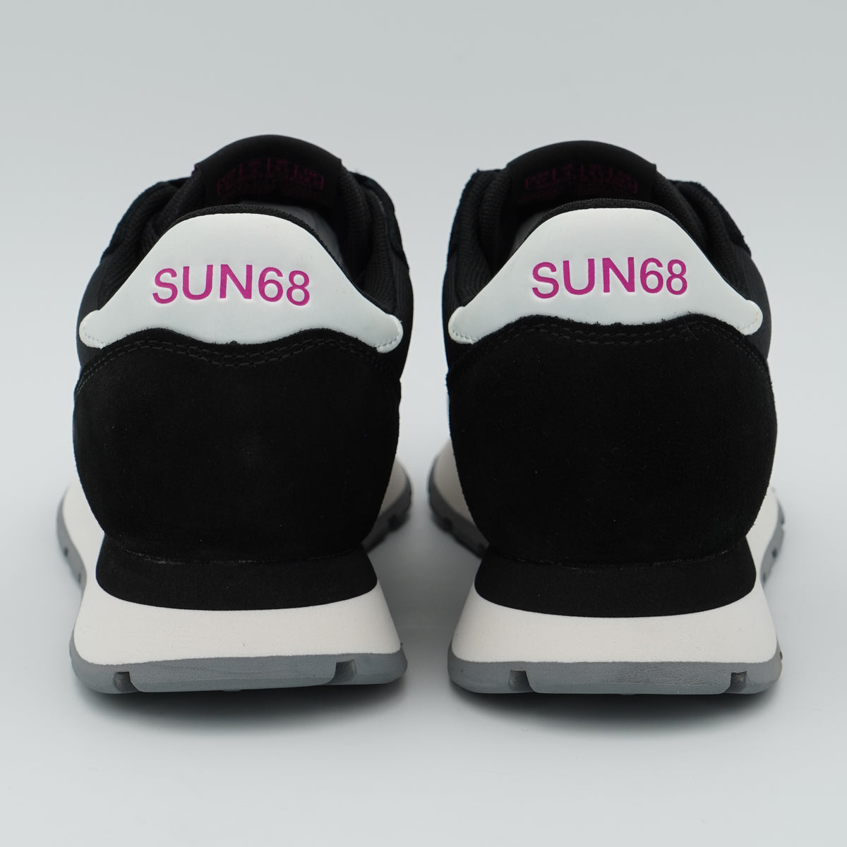 Sneakers SUN68 Ally Solid Z46201 11 Nero in Suede e Nylon con Logo Ricamato e Suola Running in EVA