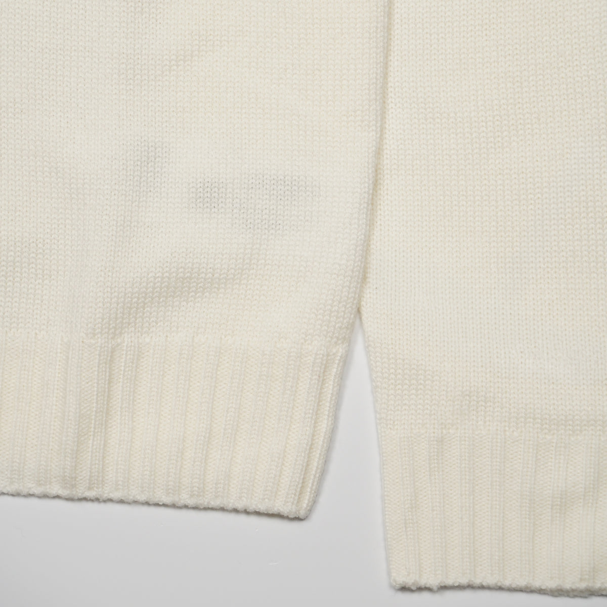 Dolcevita Dondup M00856U 002 Bianco Avorio in Pura Lana con Collo Alto, Maniche Lunghe e Finiture a Costine