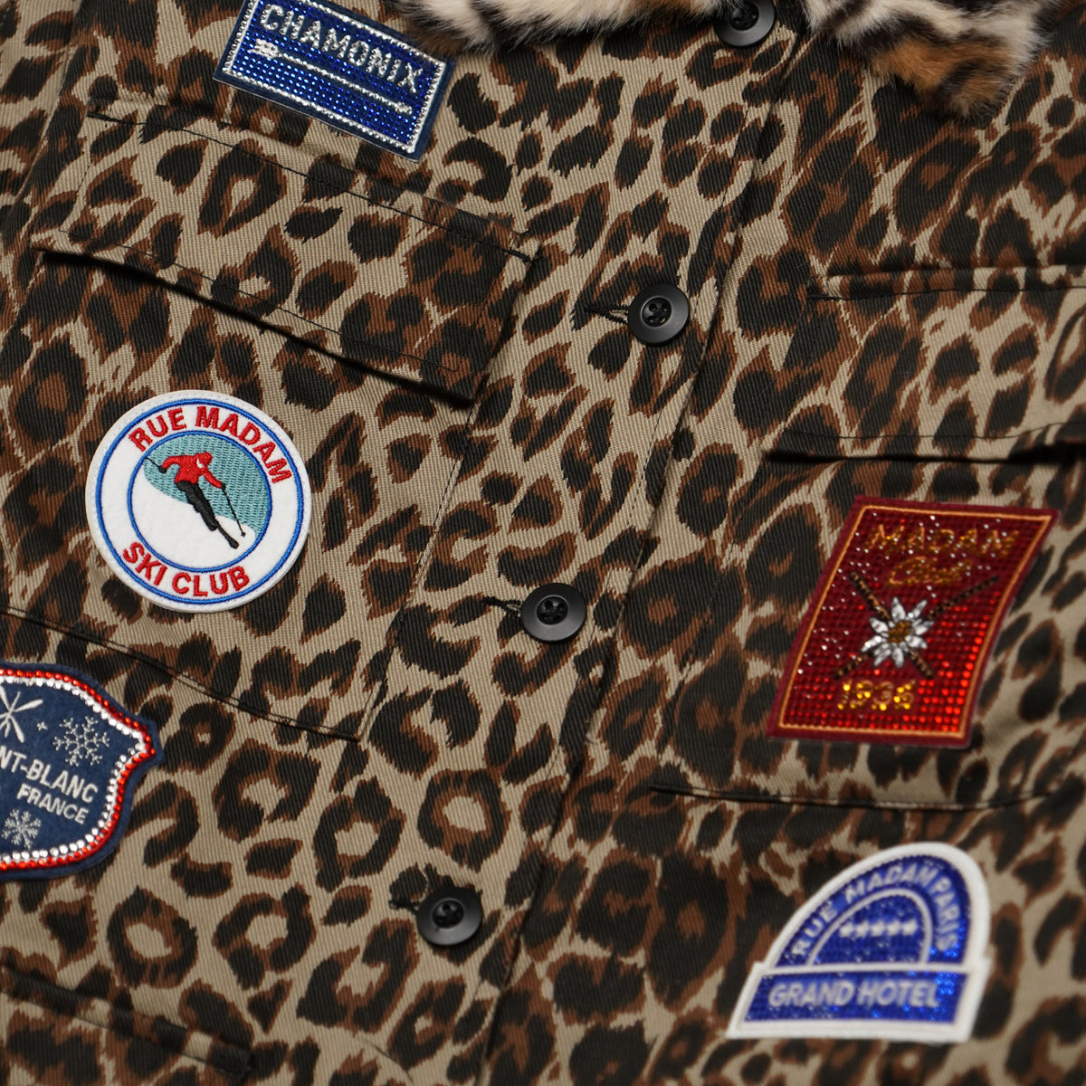 Giacca Rue Madam Paris Safari Winter Jacket 1635 Leopard Animalier in Cotone con Collo Removibile Animalier, Interno in Ecopelliccia e Patch Ricamate