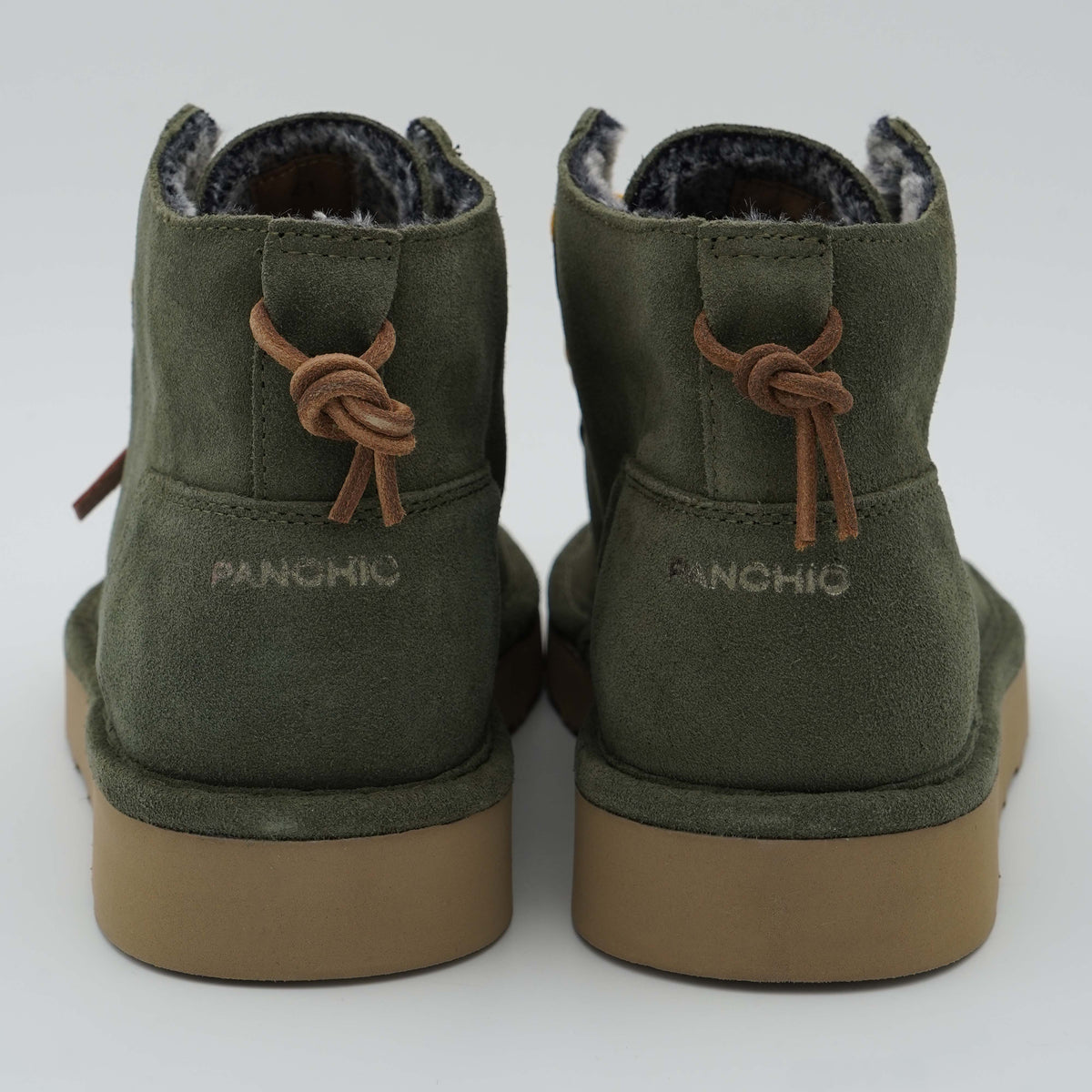 Polacchino Panchic Icon P001M036 U007 Verde Oliva in Camoscio con Fodera Faux Fur, Lacci Giallo Senape e Suola EVA