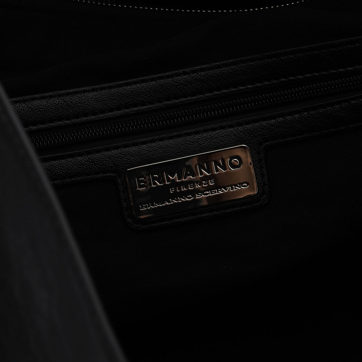 Borsa Ermanno Firenze by Ermanno Scervino Large Tote Barbara Logo 12402255 Nera con Doppio Manico e Logo Frontale
