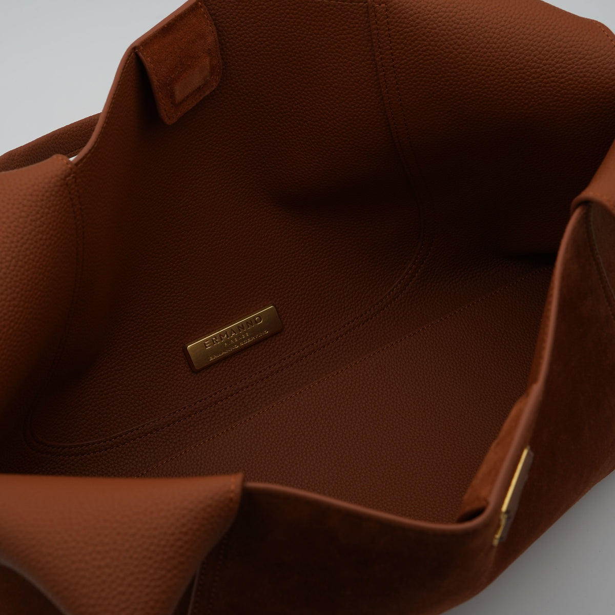 Borsa Ermanno Firenze by Ermanno Scervino Candy Large Tote Suede 12402304 Marrone Cammello in Camoscio con Doppi Manici e Logo Dorato