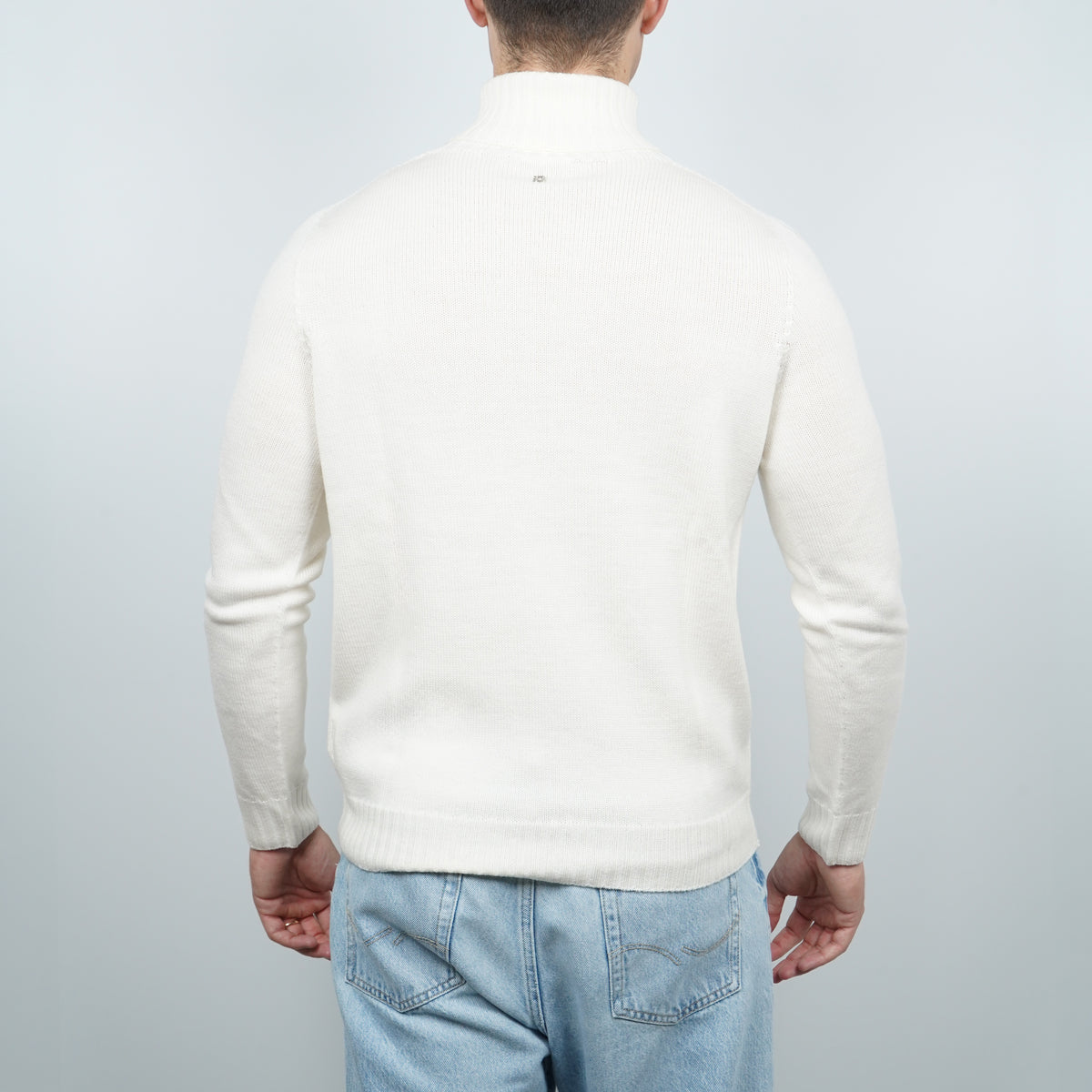 Dolcevita Dondup M00856U 002 Bianco Avorio in Pura Lana con Collo Alto, Maniche Lunghe e Finiture a Costine