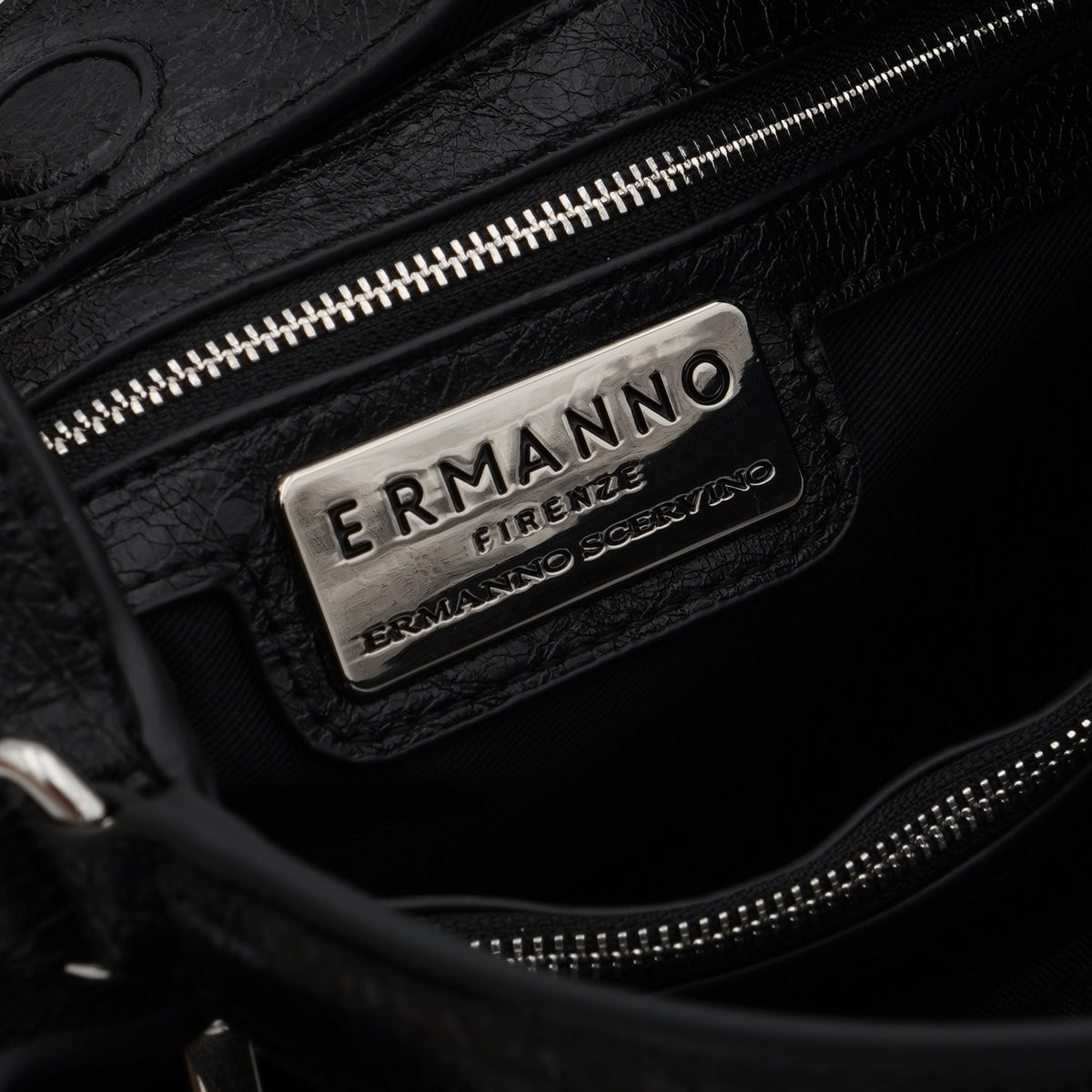 Borsa Ermanno Firenze by Ermanno Scervino Brie Medium Tote 12402241 Nera con Ricami Floreali e Logo Metallico