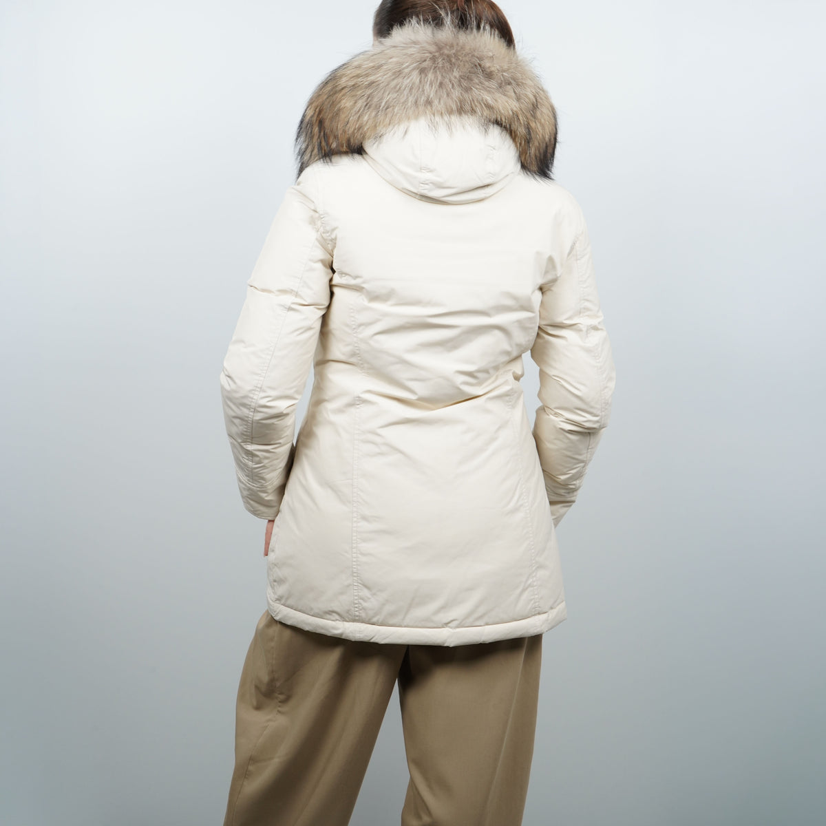Parka Woolrich Luxury Arctic Bianco Panna con Cappuccio in Pelliccia